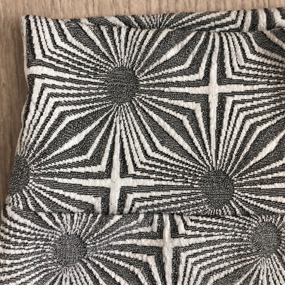 NWT Lularoe S silver Cassie. - Picture 3 of 7